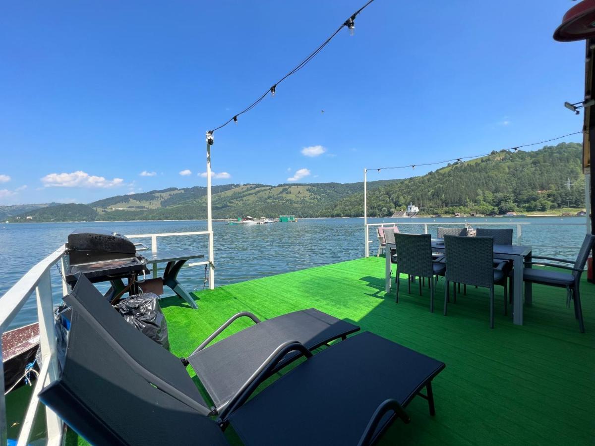 Casa Pe Lac ビカズ エクステリア 写真
